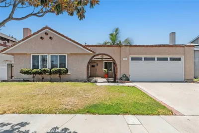 4608 Blanca photo 2