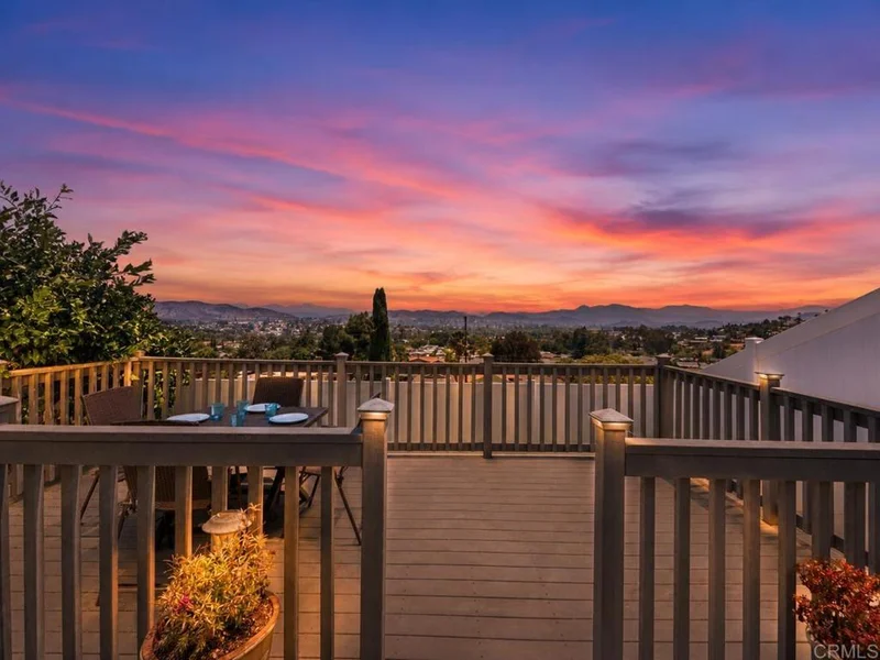 8028 Shantung Dr, Santee, CA 92071