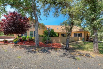 260 Orange Avenue photo 2