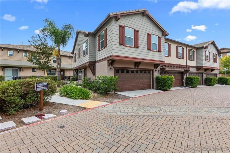 1541 Winter Lane 1