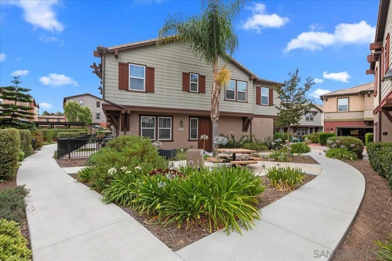 1541 Winter Lane 1 photo 2