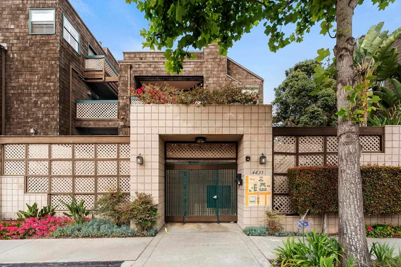 4435 Nobel Dr 11 photo 2