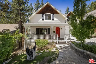 208 Knoll Road