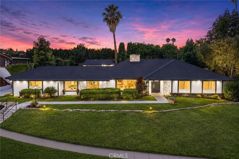 3300 E Whitebirch