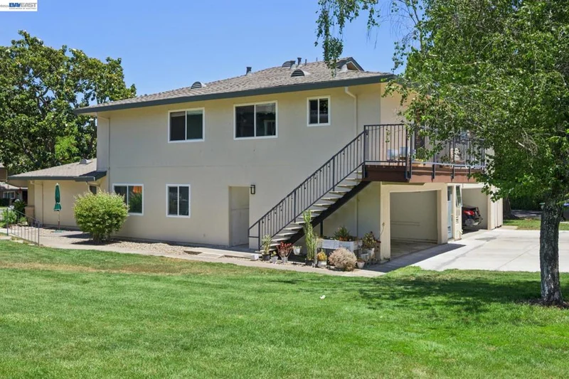 2122 Arroyo Ct 2