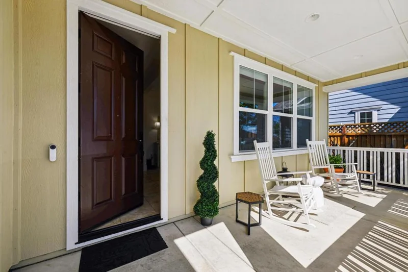 Photo 2 of 16406 E Garrison Drive