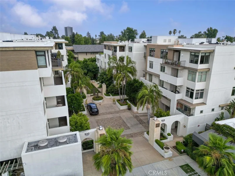 920 Granite Drive 104, Pasadena, CA 91101