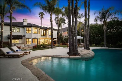 17437 Oak Creek Court