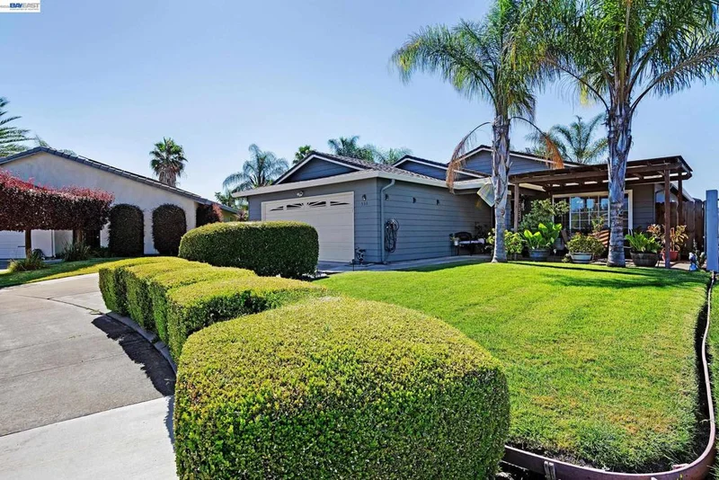 534 Buena Vida Ct, Stockton, CA 95206