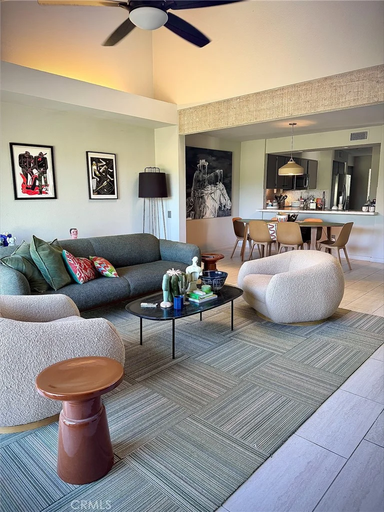 426 Forest Hills