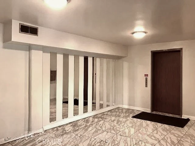Interior 4