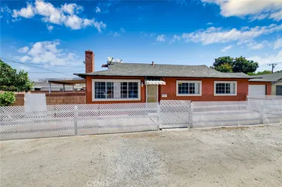 4605 Cedar Ave