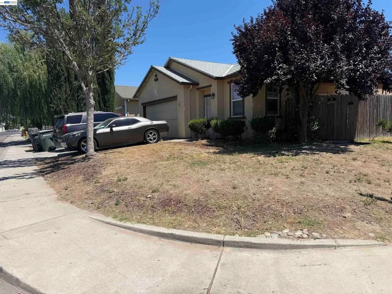 Photo 2 of 1812 Cielto Dr