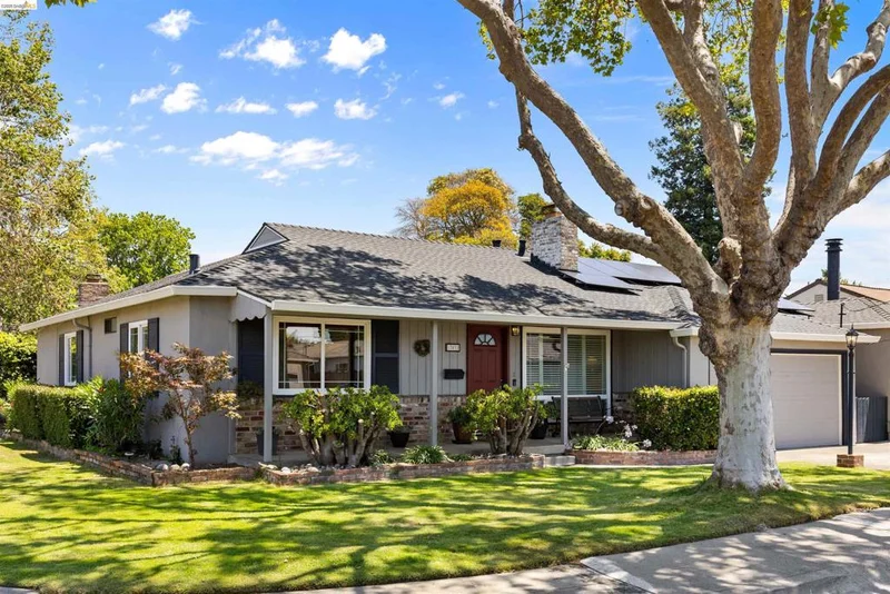 17032 Via Corona, San Lorenzo, CA 94580