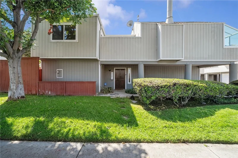 Photo 2 of 15732 S B A