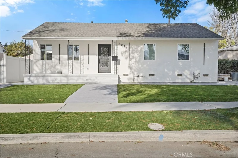 1239 N Reese Place
