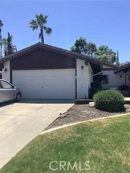 6904 Ranch House