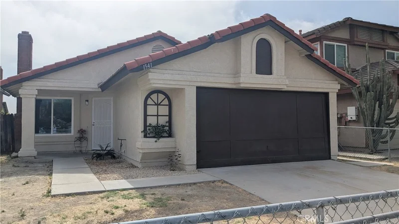 1541 Apple Creek