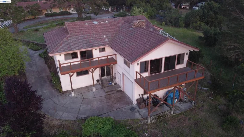 Photo 2 of 6727 Sunnyslope Ave