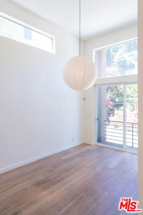 Interior 3