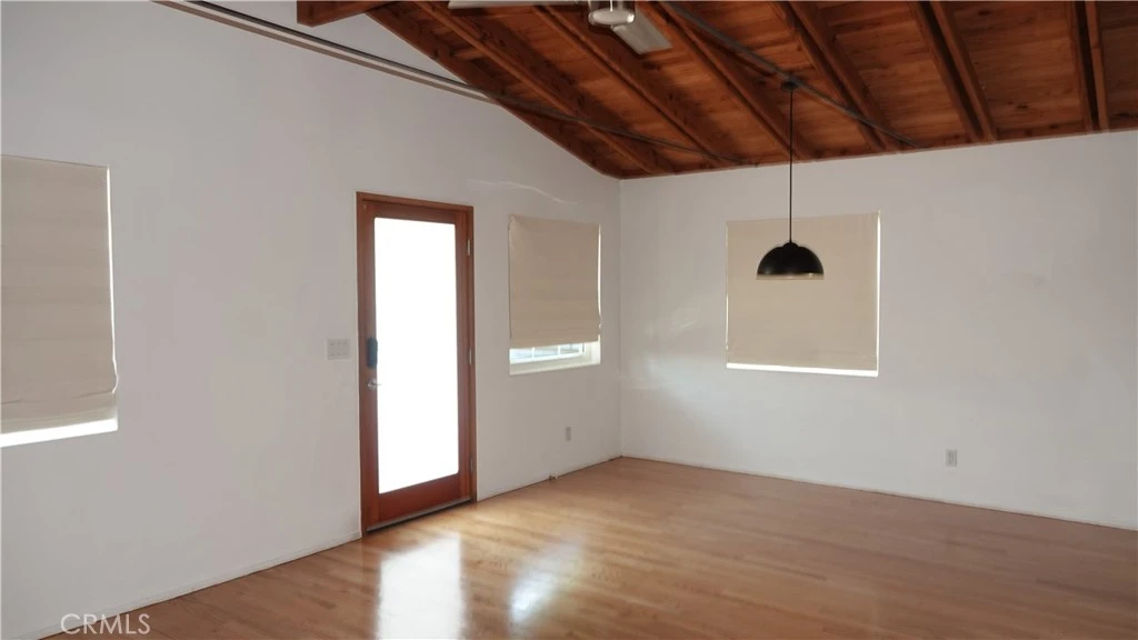 Interior 3