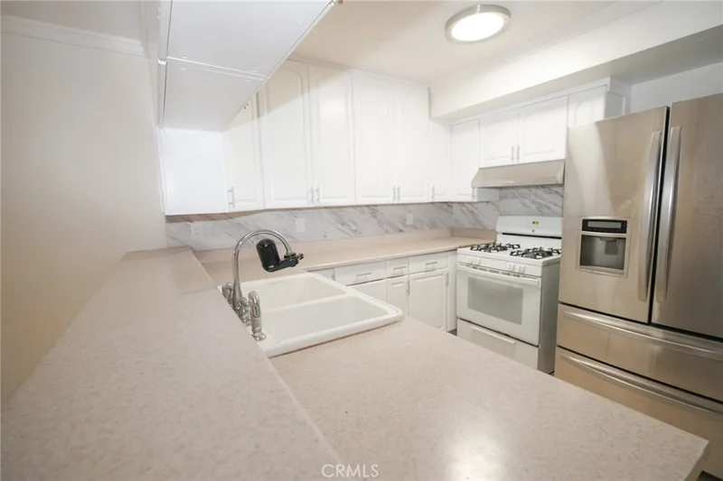 Photo 2 of 16600 Seville C
