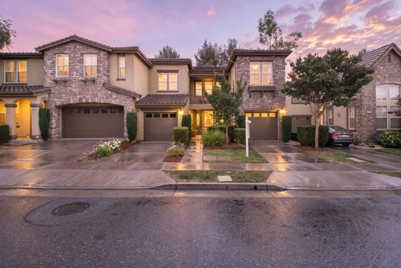 1392 Thornbury Lane, San Jose, CA 95138