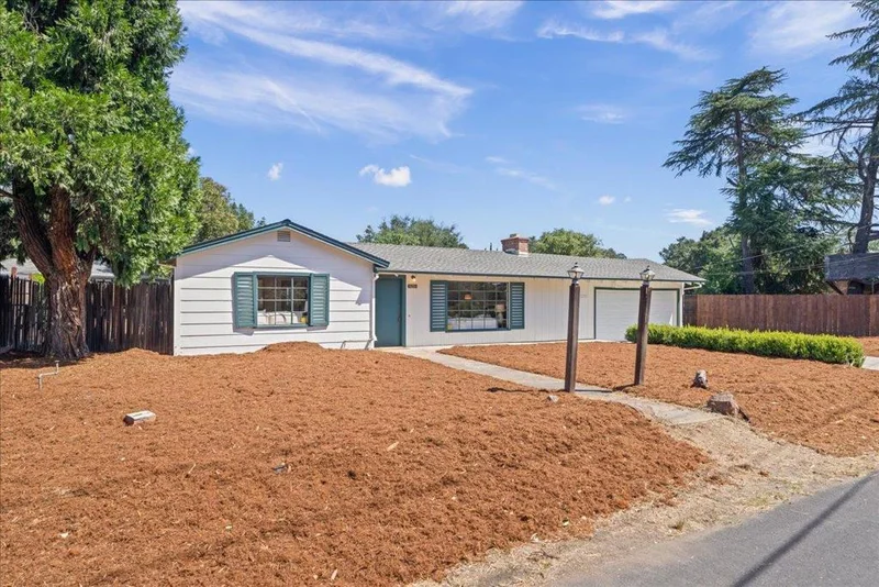Photo 2 of 16281 Camino Del Sol