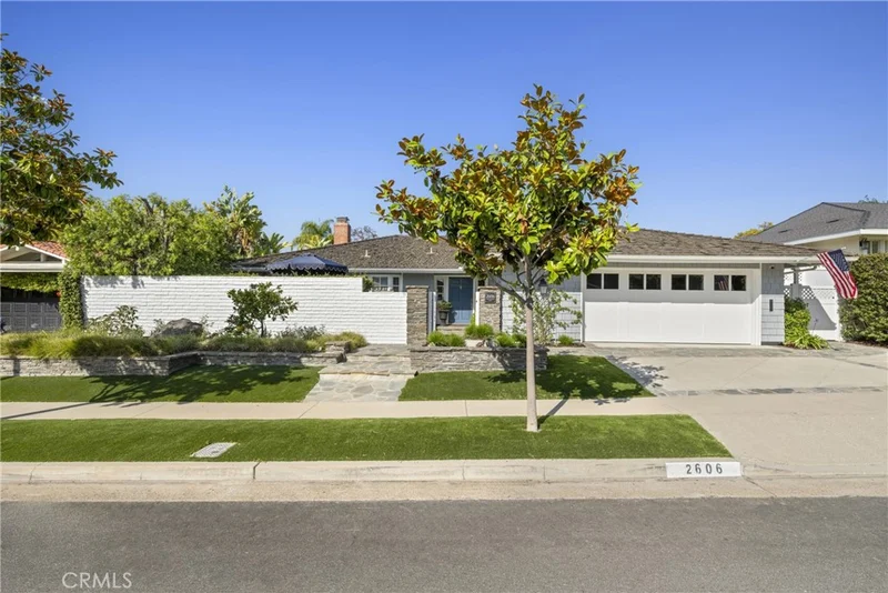 2606 Lighthouse