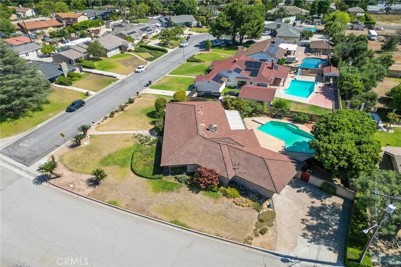 409 S La Serena photo 2