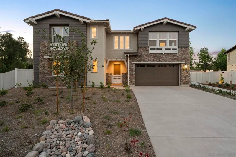 13780 Holly Oak Way