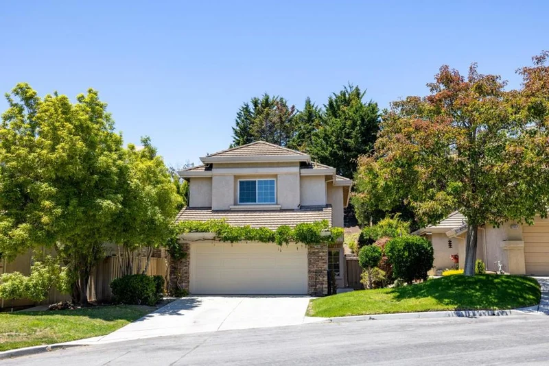 25658 Wisteria Court