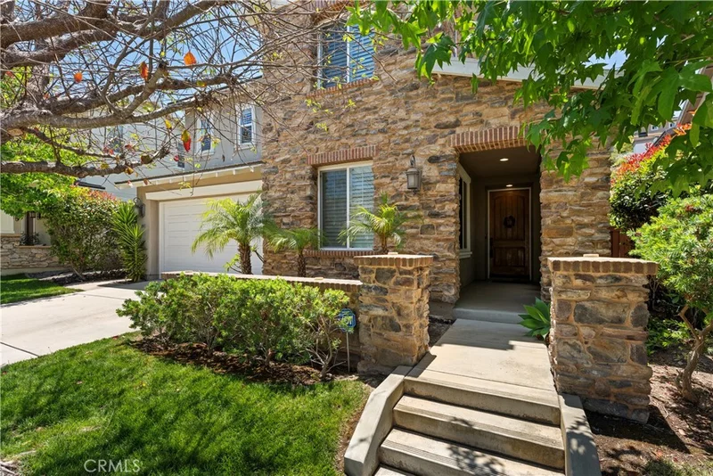 1811 Sheridan photo 2