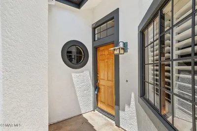 4819 La Rosa Drive photo 2