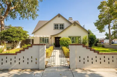 859 W Berkeley Court