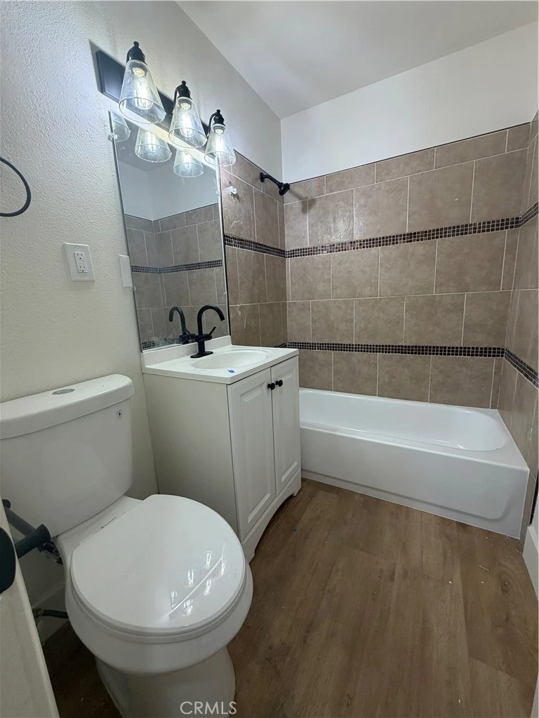 Interior 3