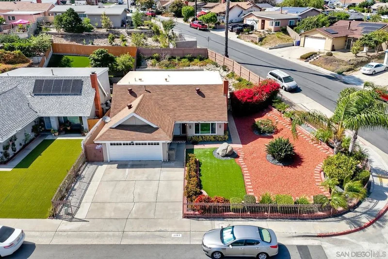 3191 Manos Dr, San Diego, CA 92139