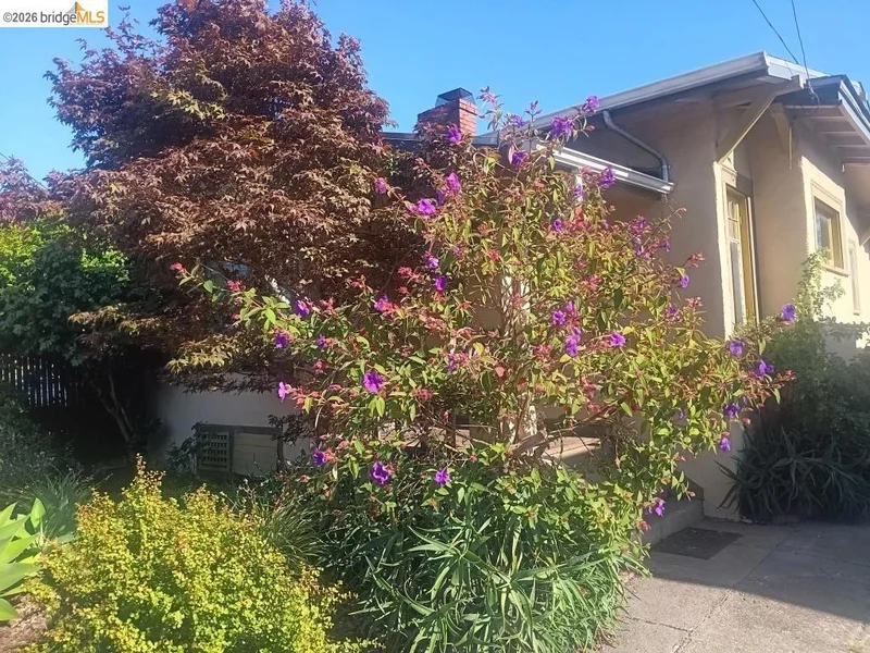 915 39Th St photo 2