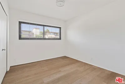 8630 Falmouth Avenue 7 photo 2