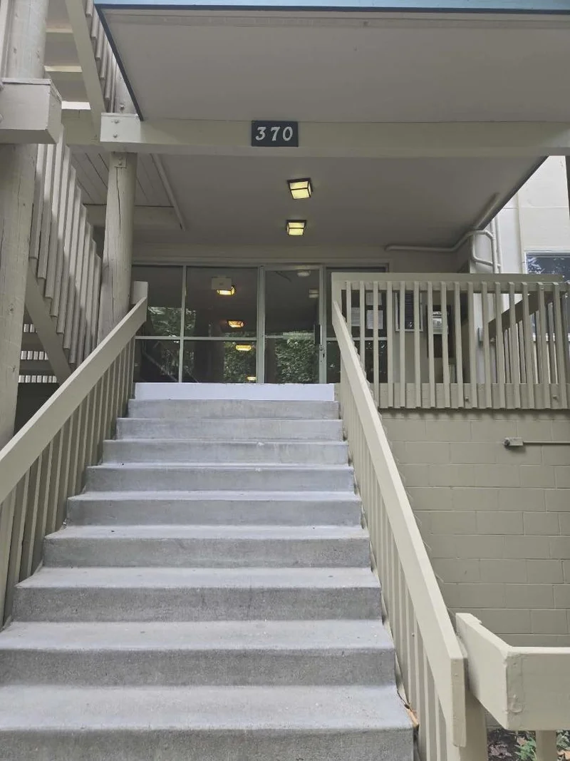 370 Imperial Way 121
