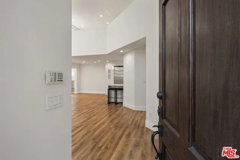 1107 Princeton Street 105 photo 2