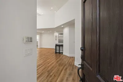 1107 Princeton Street 105 photo 2