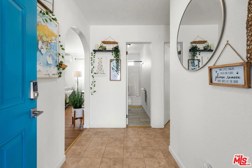 Interior 4