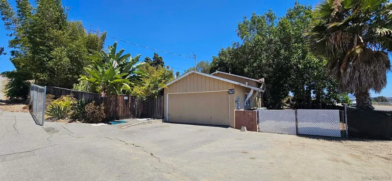 1622 S Santa Fe