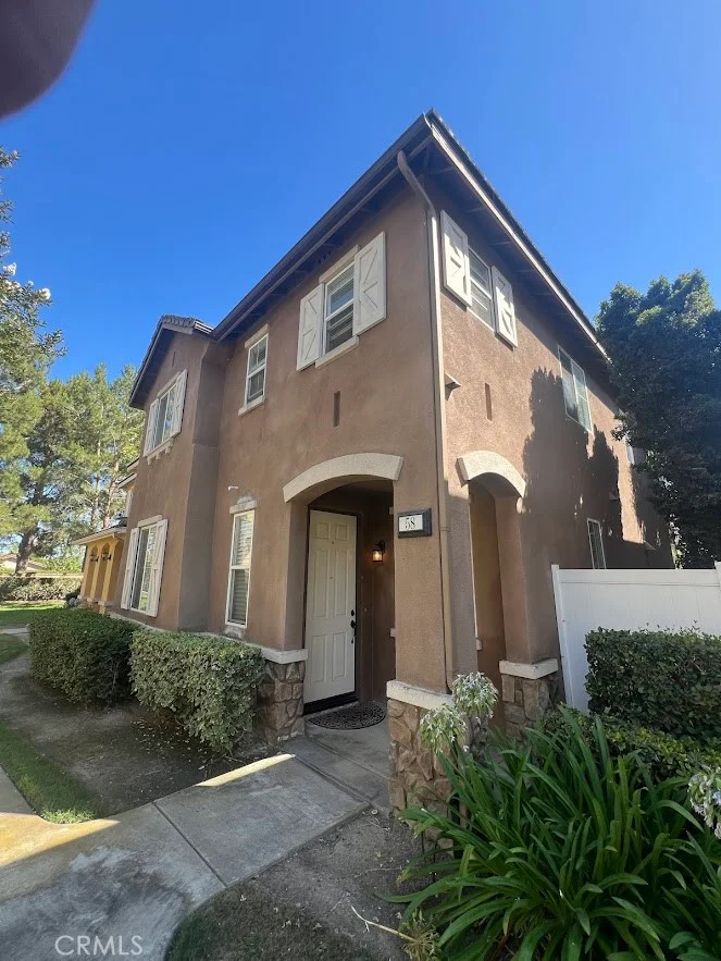 58 Royal Victoria, Irvine, CA 92606
