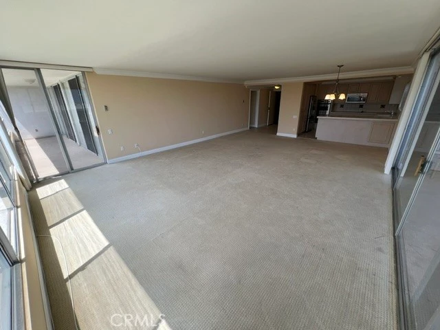Interior 4