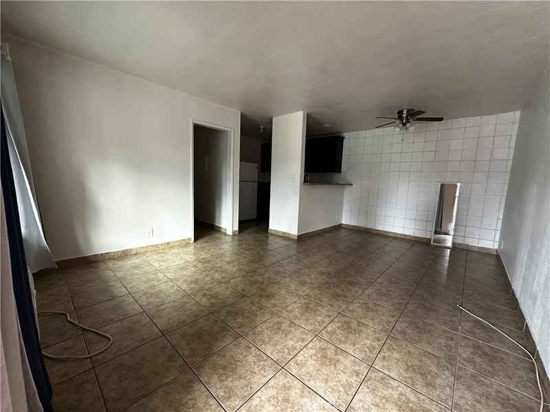 120 E Pine J