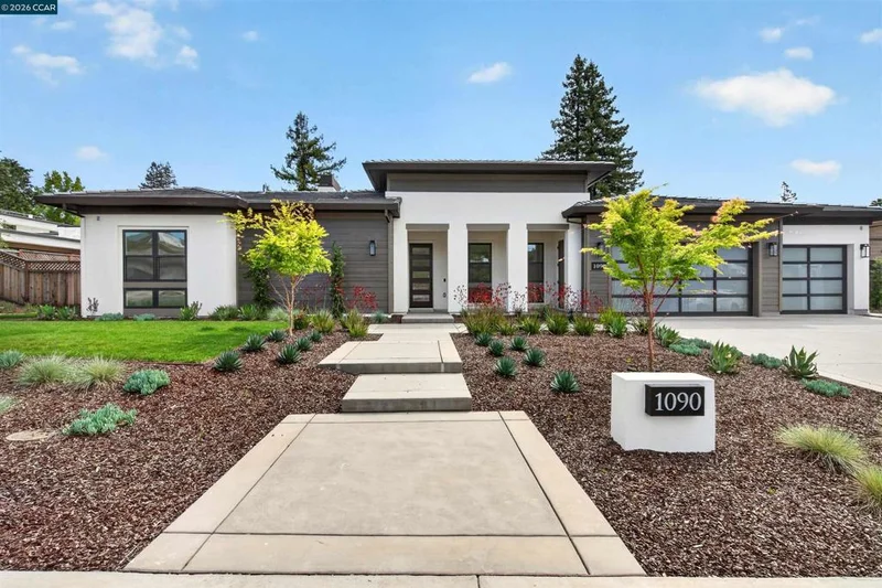 1090 Borrette Court