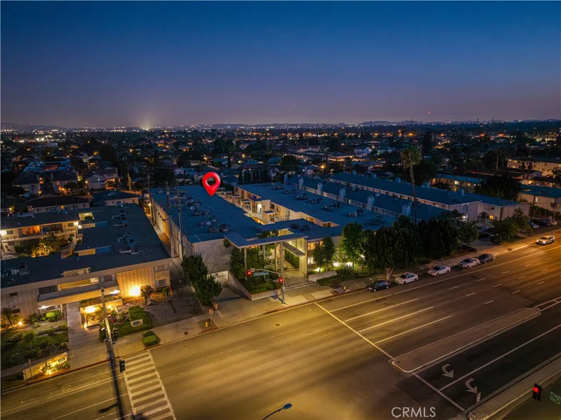 1200 W Huntington 20