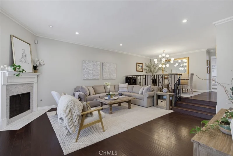 21901 Burbank Boulevard 205, Woodland Hills, CA 91367